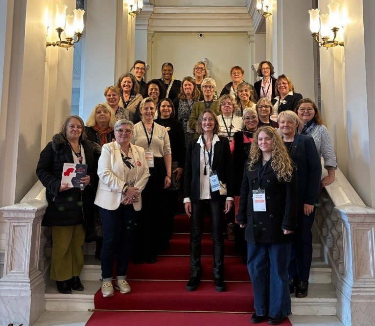 Rencontre au Conseil départemental du Nord d’Élues Locales avec Elles aussi : Le guide de la candidate fait un carton !